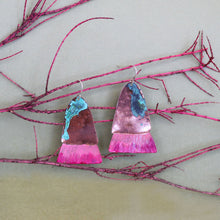 Load image into Gallery viewer, Corymbia Gum Flower Earrings
