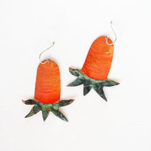Load image into Gallery viewer, Banksia Flower Earrings