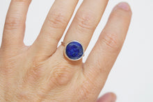 Load image into Gallery viewer, Simple Lapis Lazuli Bezel Ring