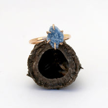 Load image into Gallery viewer, Raw Blue Sapphire Ring