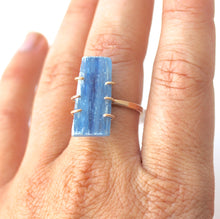 Load image into Gallery viewer, Kyanite Stick Ring